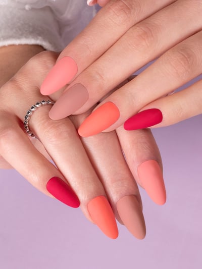 nail-art-matt-arancione-rosso-rosa