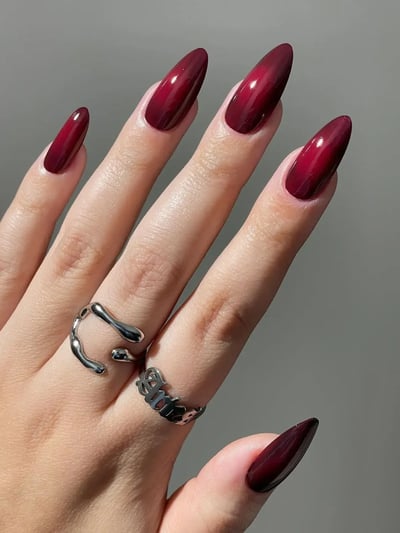 unghie bordeaux aura nails cherry mocha