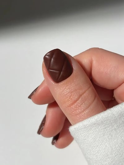 unghie corte autunno cioccolato