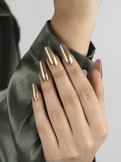 unghie metallizzate oro