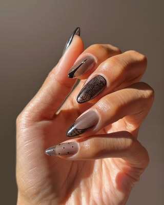 unghie nere lingerie nails 2025