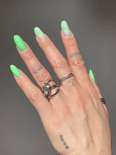 unghie verde