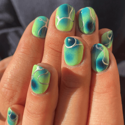 green aura nails