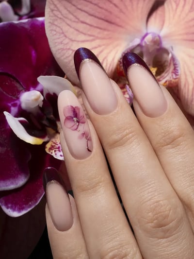 french manicure 2025 copertina
